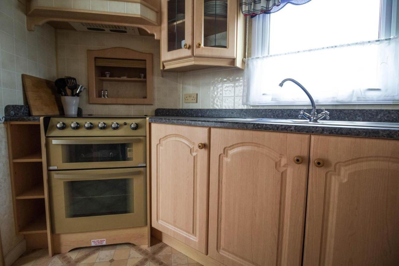 Hotel Brilliant Caravan For Hire At Manor Park In Hunstanton Norfolk Ref 23176K Exterior foto
