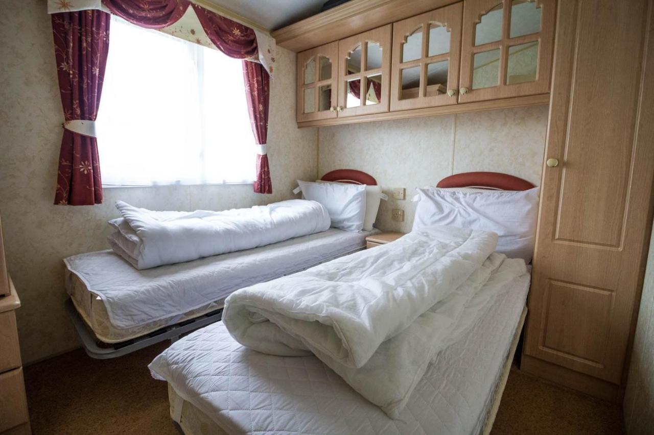Hotel Brilliant Caravan For Hire At Manor Park In Hunstanton Norfolk Ref 23176K Exterior foto