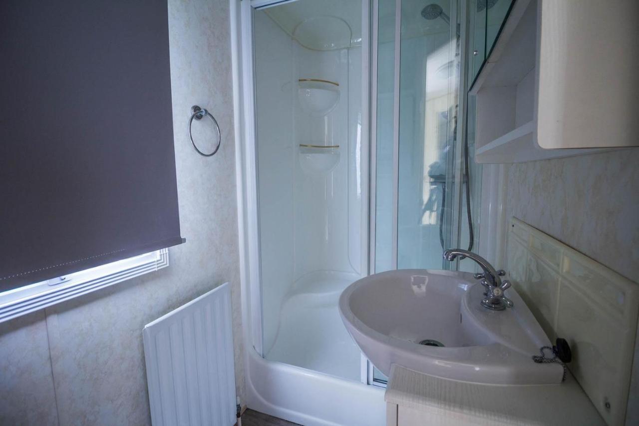 Hotel Brilliant Caravan For Hire At Manor Park In Hunstanton Norfolk Ref 23176K Exterior foto