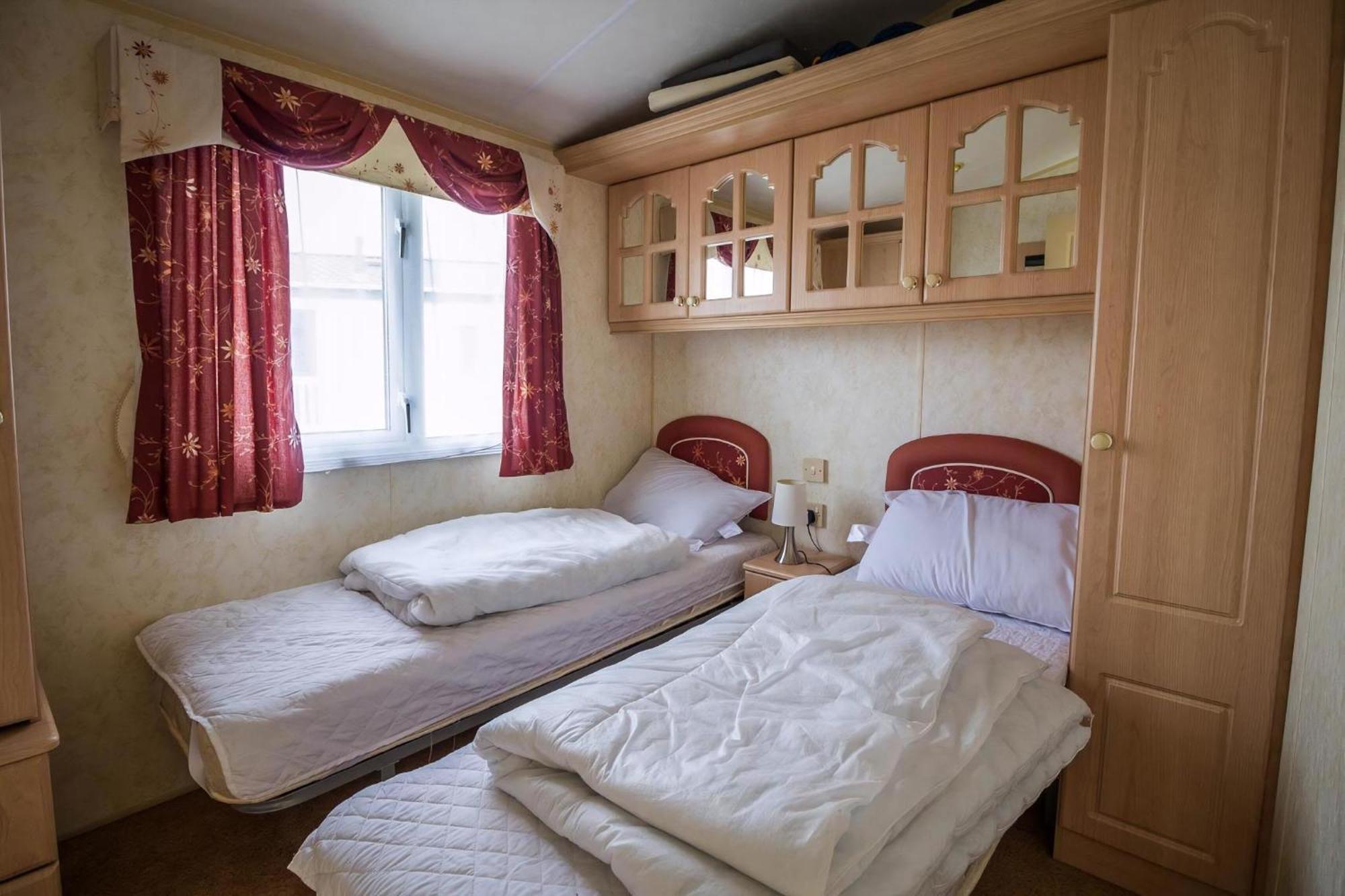 Hotel Brilliant Caravan For Hire At Manor Park In Hunstanton Norfolk Ref 23176K Exterior foto
